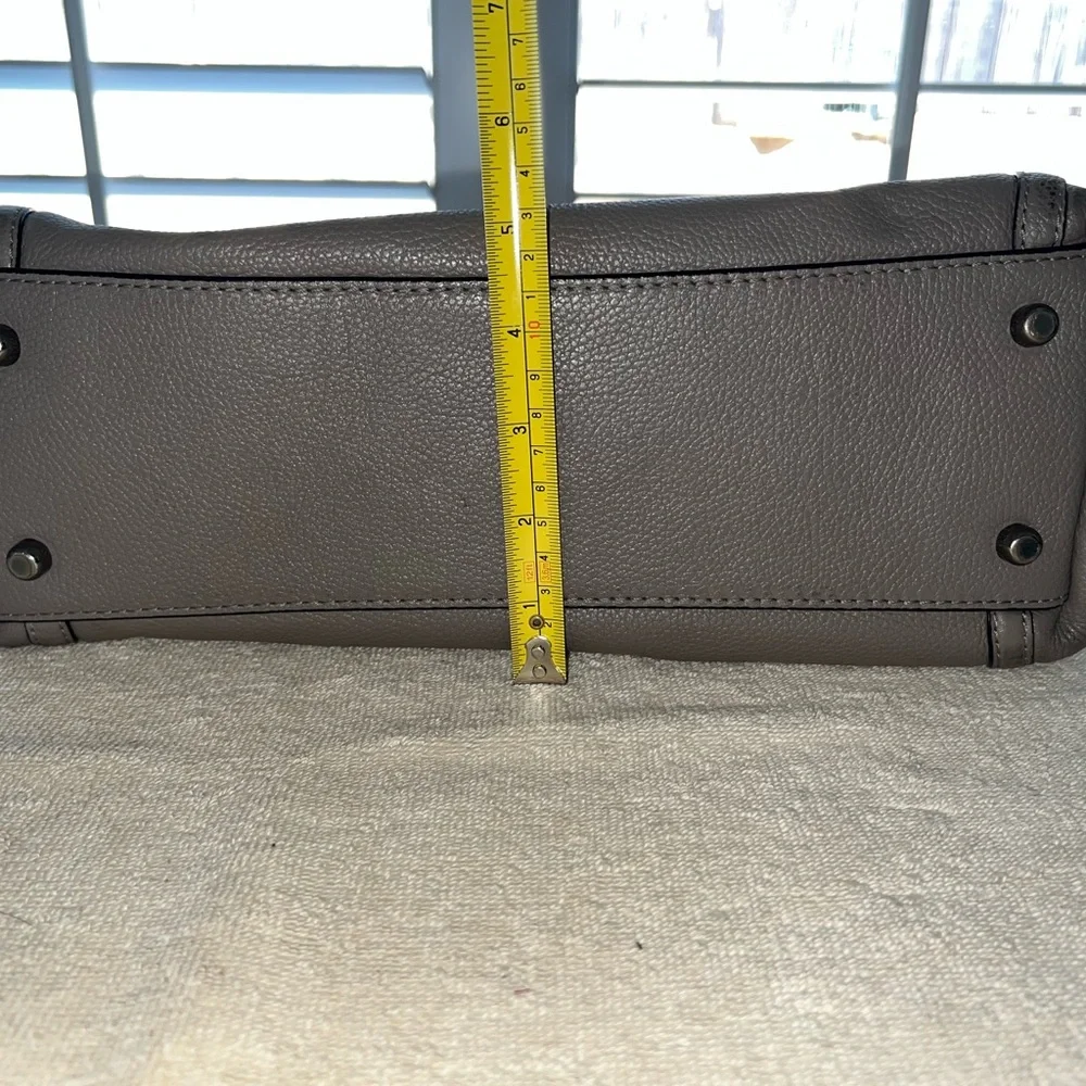 Coach Turnlock Edie Shoulder Bag - J1581-36855 - Picture 5 of 16